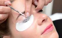 Сколько по времени делается процедура ламинирования ресниц? Факторы влияющие на длительность