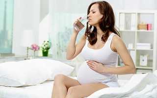 Советы опытных мам: что можно пить при изжоге беременным
