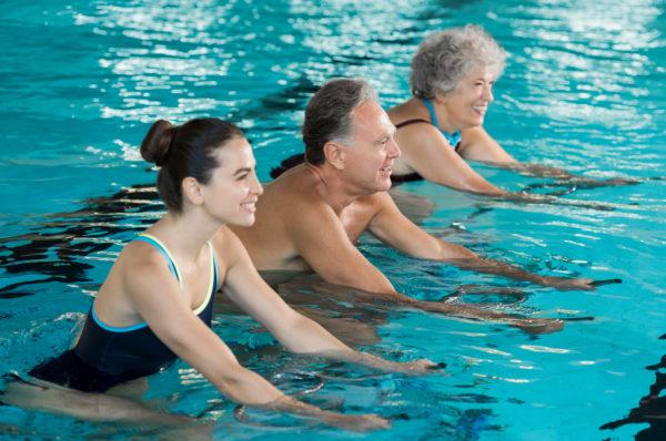 Плавание - отличный способ укрепить и натренировать мышцы позвоночника