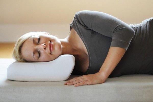 Сон на ортопедической подушке