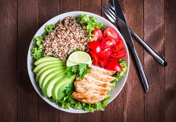 Врачами не доказано, что какая-либо диета улучшит состояние больного СМА, однако правильное питание может облегчить его жизнь