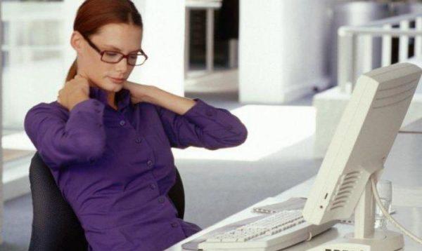 Сидячая работа может привести к остеохондрозу